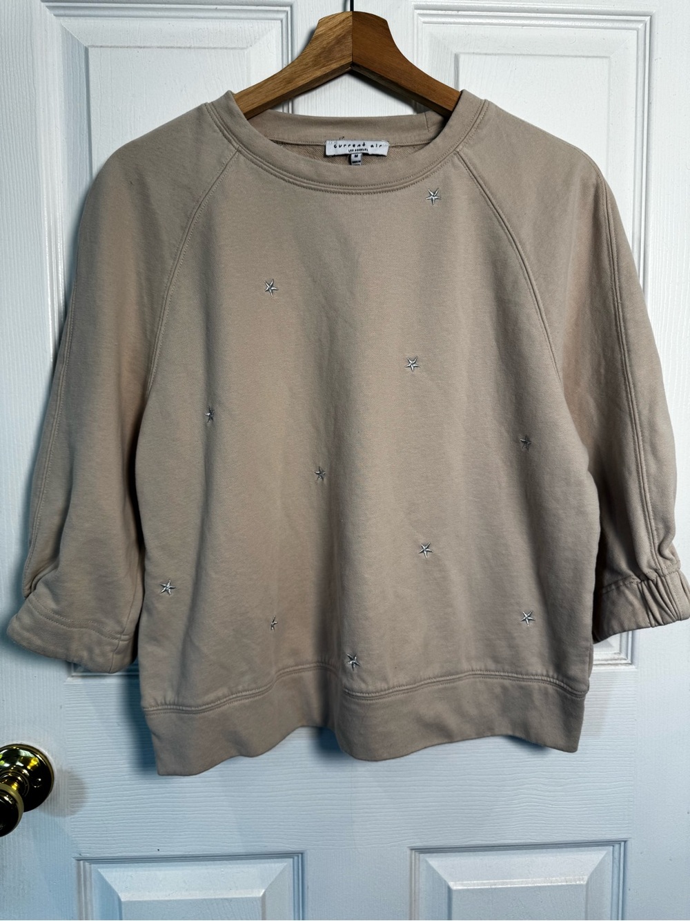 Current Air Anthropologie Taupe Star Embroidered Sweatshirt Top Size Medium